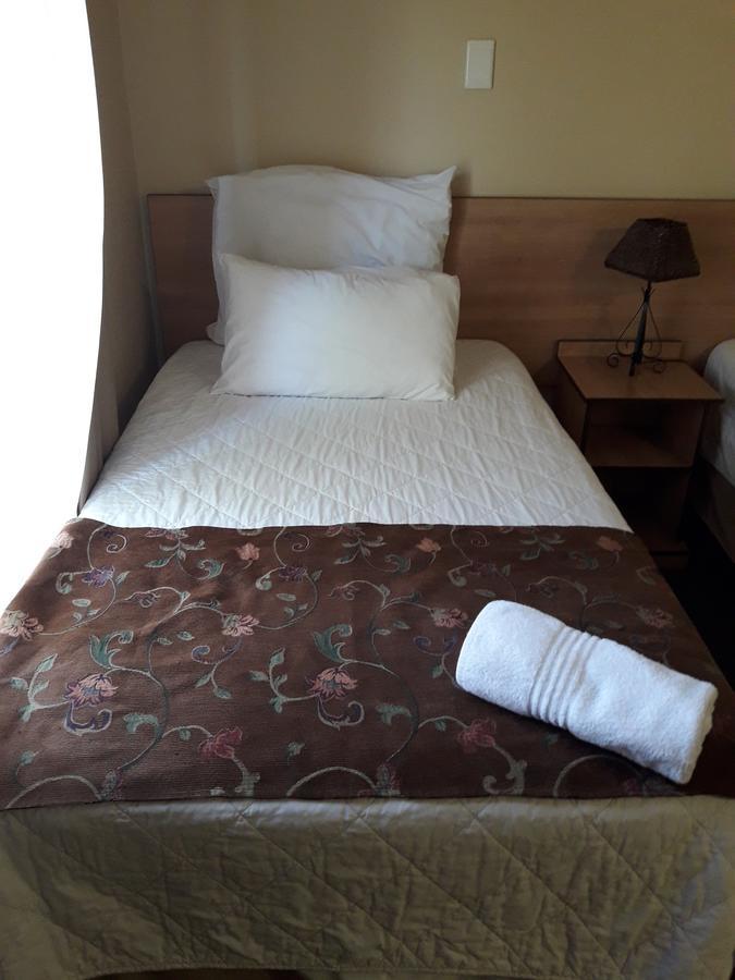 Airport Hotel คิมเบอร์ลีย์ ภายนอก รูปภาพ